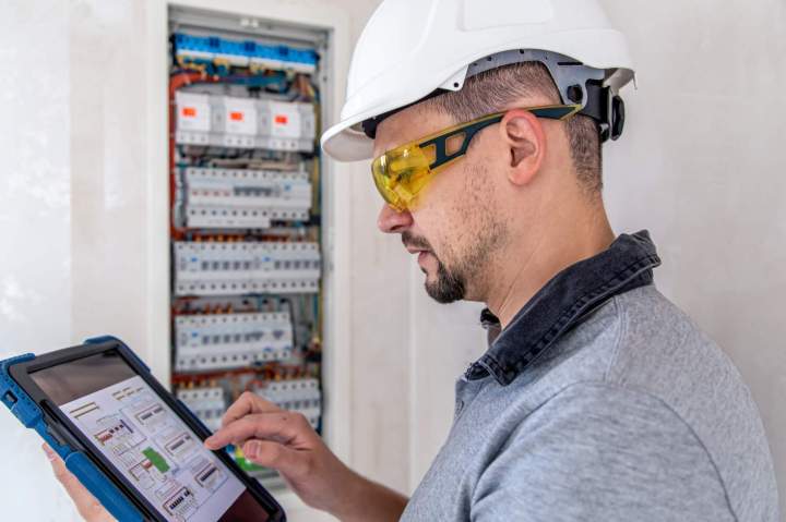 Inspection tableau électrique avec diagnostic Brest