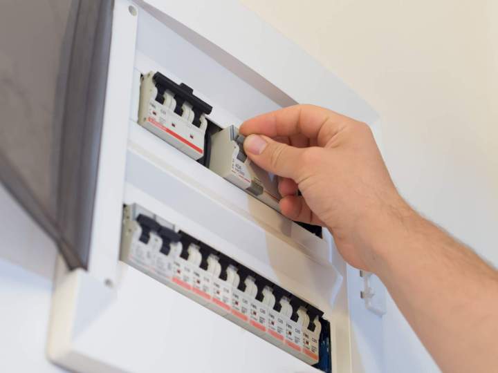Modernisez vos équipements aux normes avec des solutions fiables.